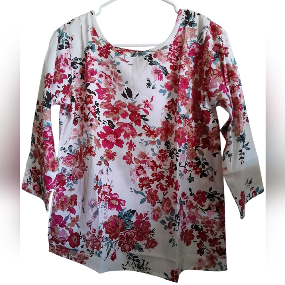 Women's Floral Top